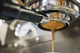علت خامه ندادن قهوه ساز ، کرمای قهوه کم است